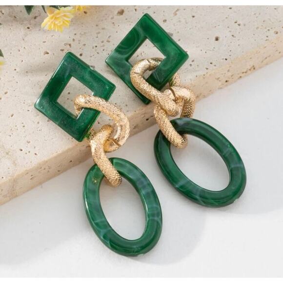 Chunky Chain Link Earrings - Picture 1 of 3